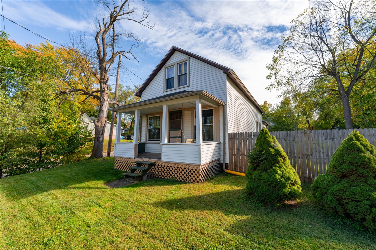 Homes for sale in Kalamazoo, MI | 516 E Alcott St, Kalamazoo, MI 49001 | MLS# 70499723