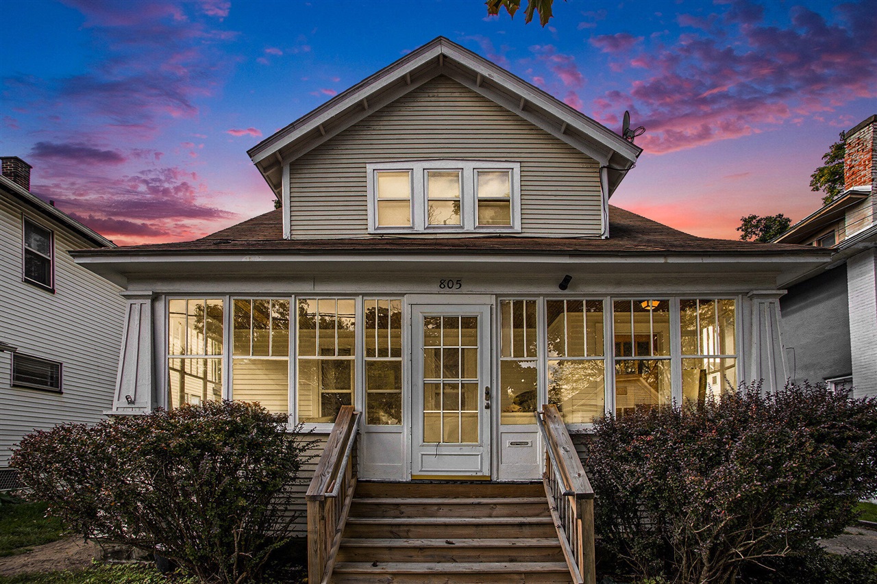 Homes for sale in Kalamazoo, MI | 805 Hawley St, Kalamazoo, MI 49007 | MLS# 70499729