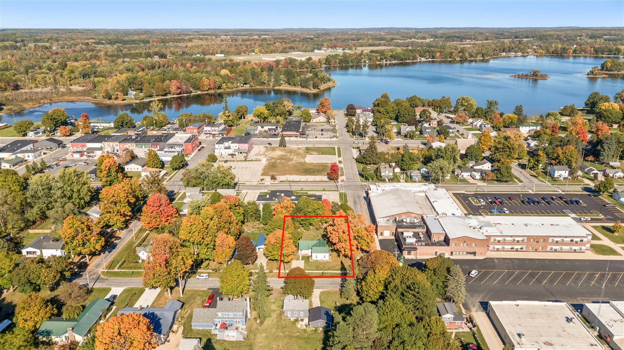 Homes for sale in Lakeview, MI | 130 4th St, Lakeview, MI 48850 | MLS# 70499828