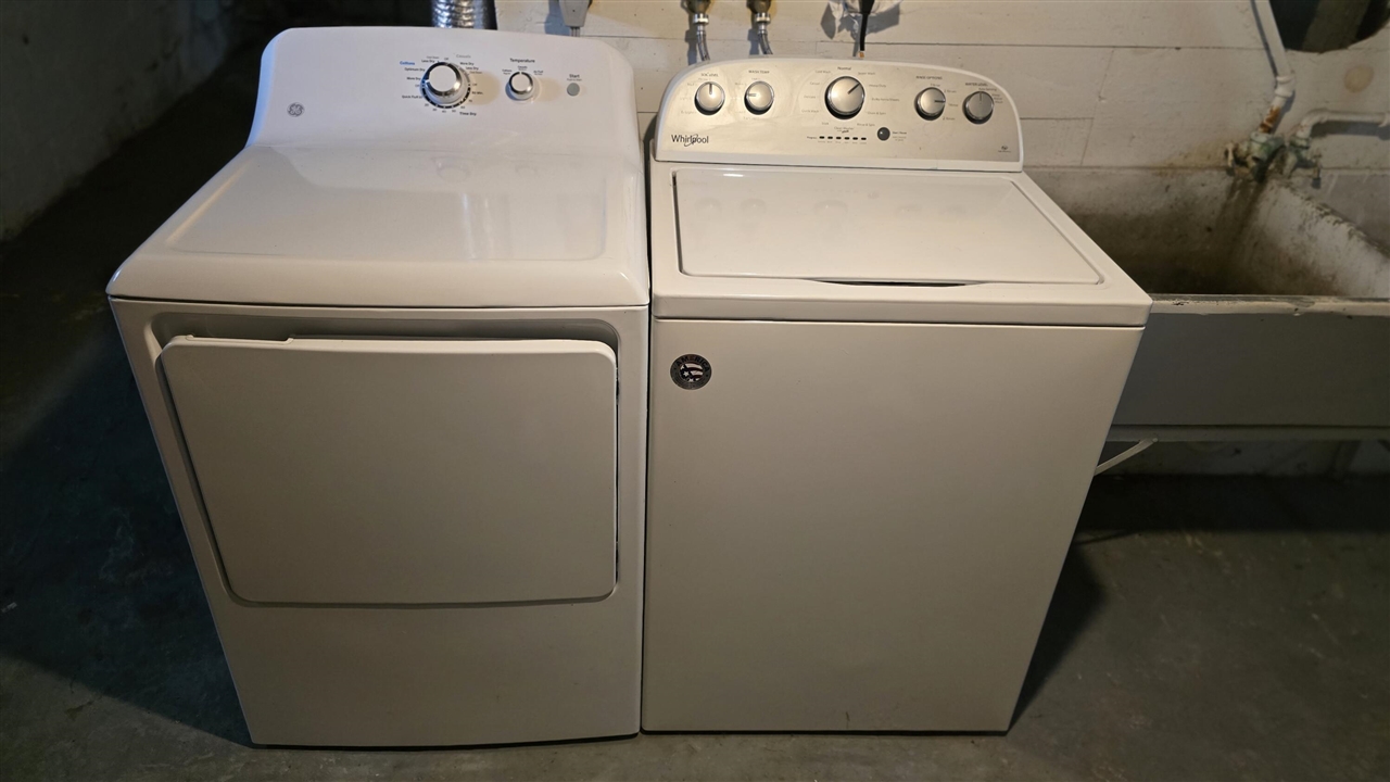 Homes for sale in Kalamazoo, MI | 913 Bryant St, Kalamazoo, MI 49001 | MLS# 70499838