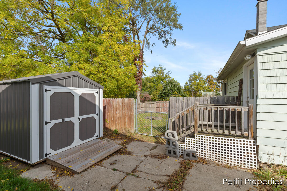 Homes for sale in Hastings, MI | 504 S Washington St, Hastings, MI 49058 | MLS# 70499846