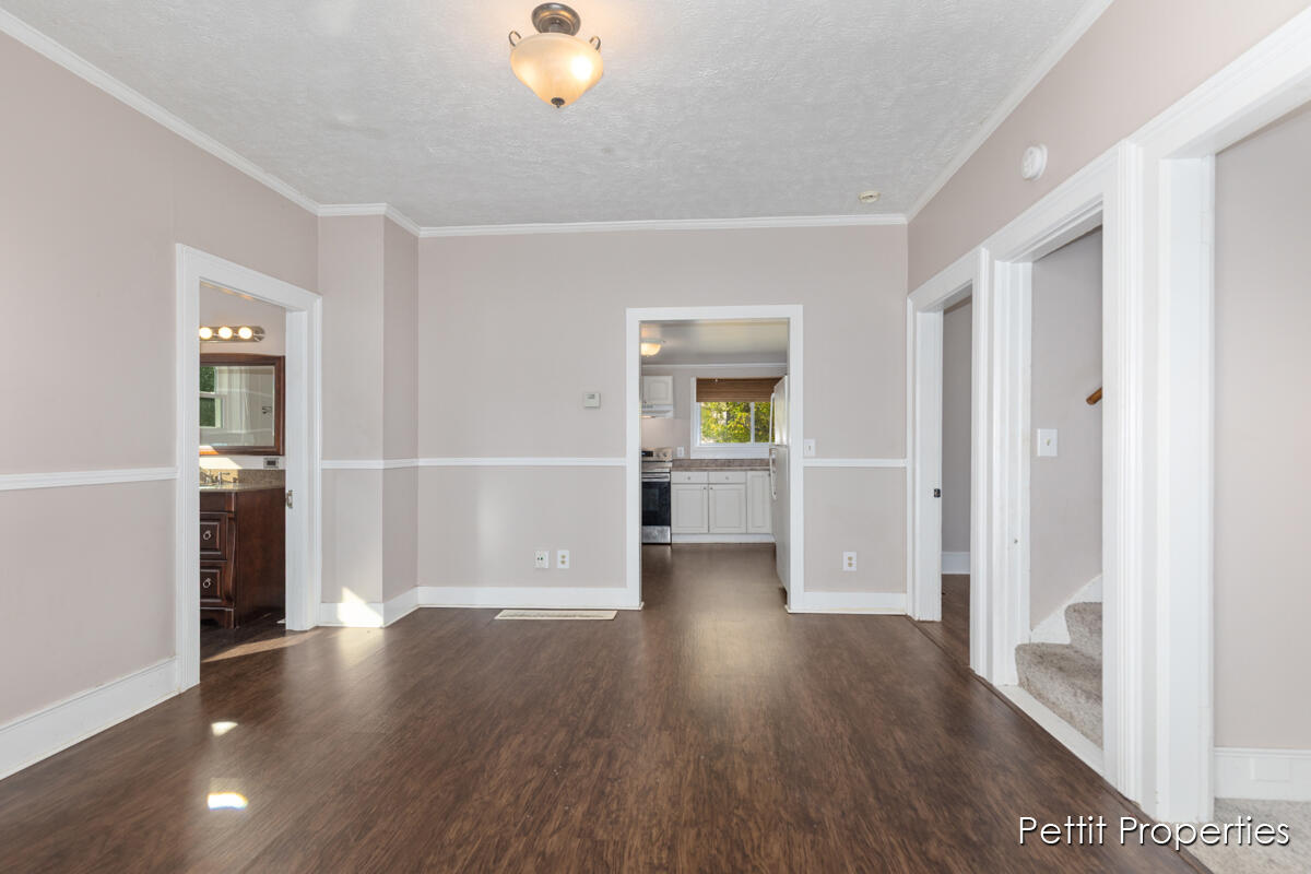 Homes for sale in Hastings, MI | 504 S Washington St, Hastings, MI 49058 | MLS# 70499846