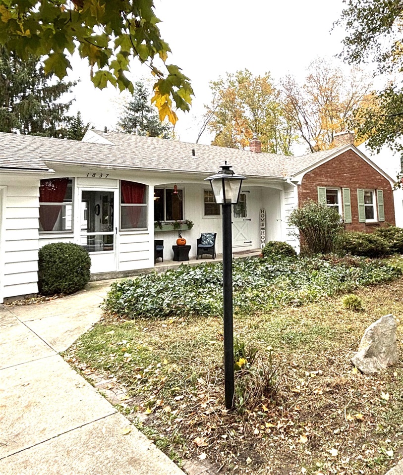 Homes for sale in Kentwood, MI | 1837 Observatory Ave, Kentwood, MI 49546 | MLS# 70499879