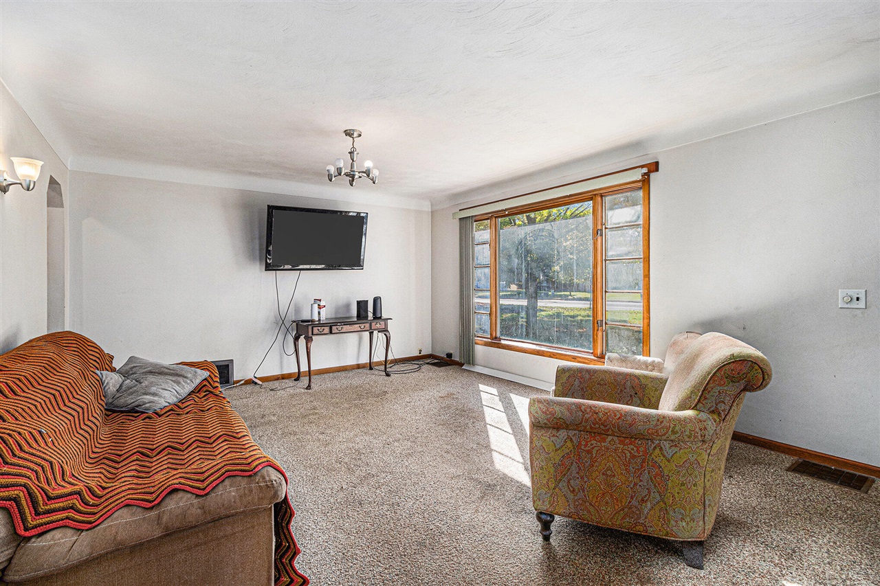 Homes for sale in Portage, MI | 6745 Oakland Dr, Portage, MI 49024 | MLS# 70499916