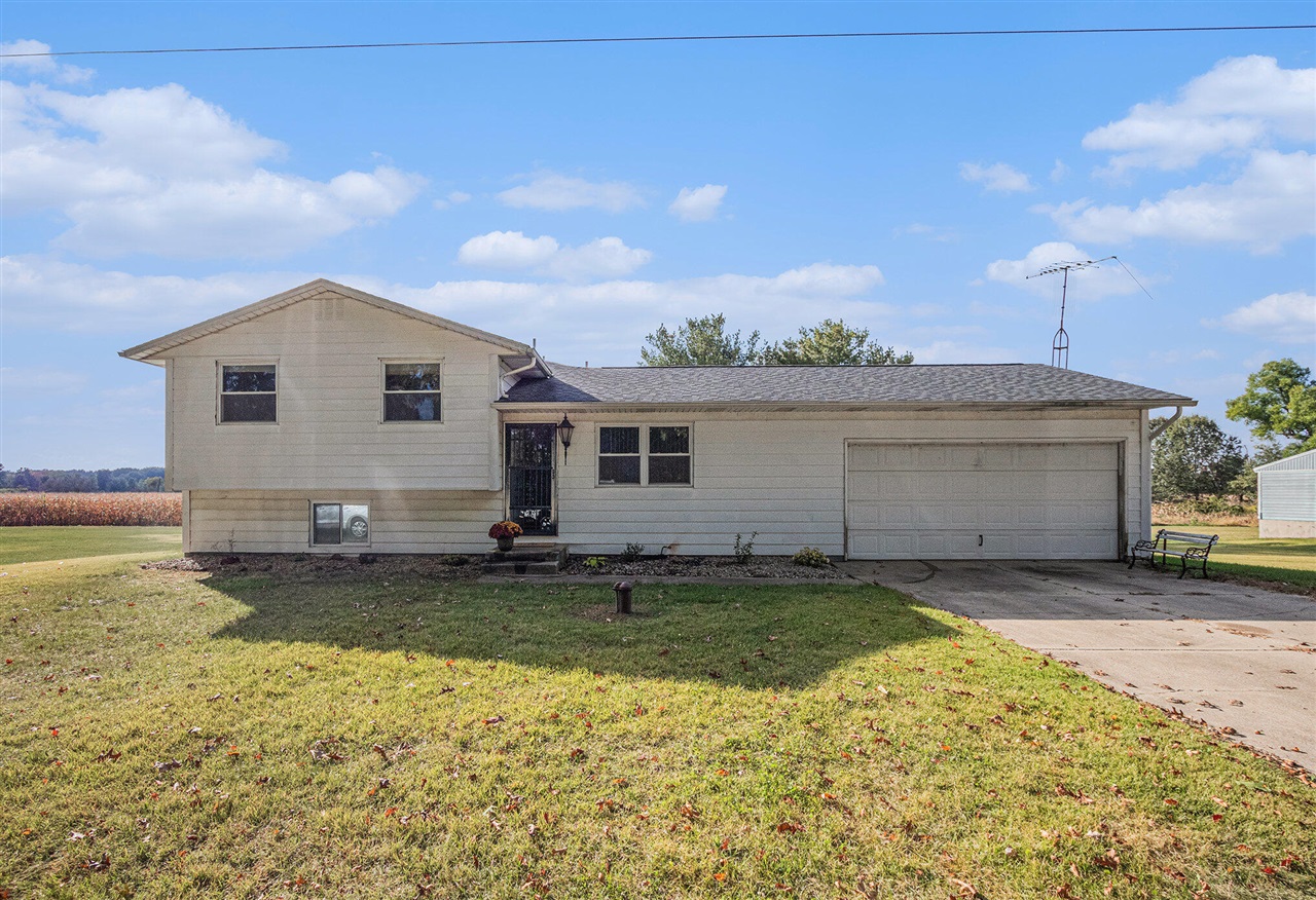 Homes for sale in Buchanan, MI | 4935 Curran Rd, Buchanan, MI 49107 | MLS# 70500037