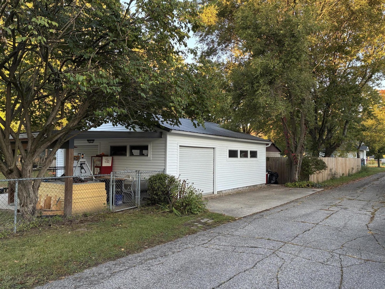 Homes for sale in Niles, MI | 501 & 505 N 12th St, Niles, MI 49120 | MLS# 70500111