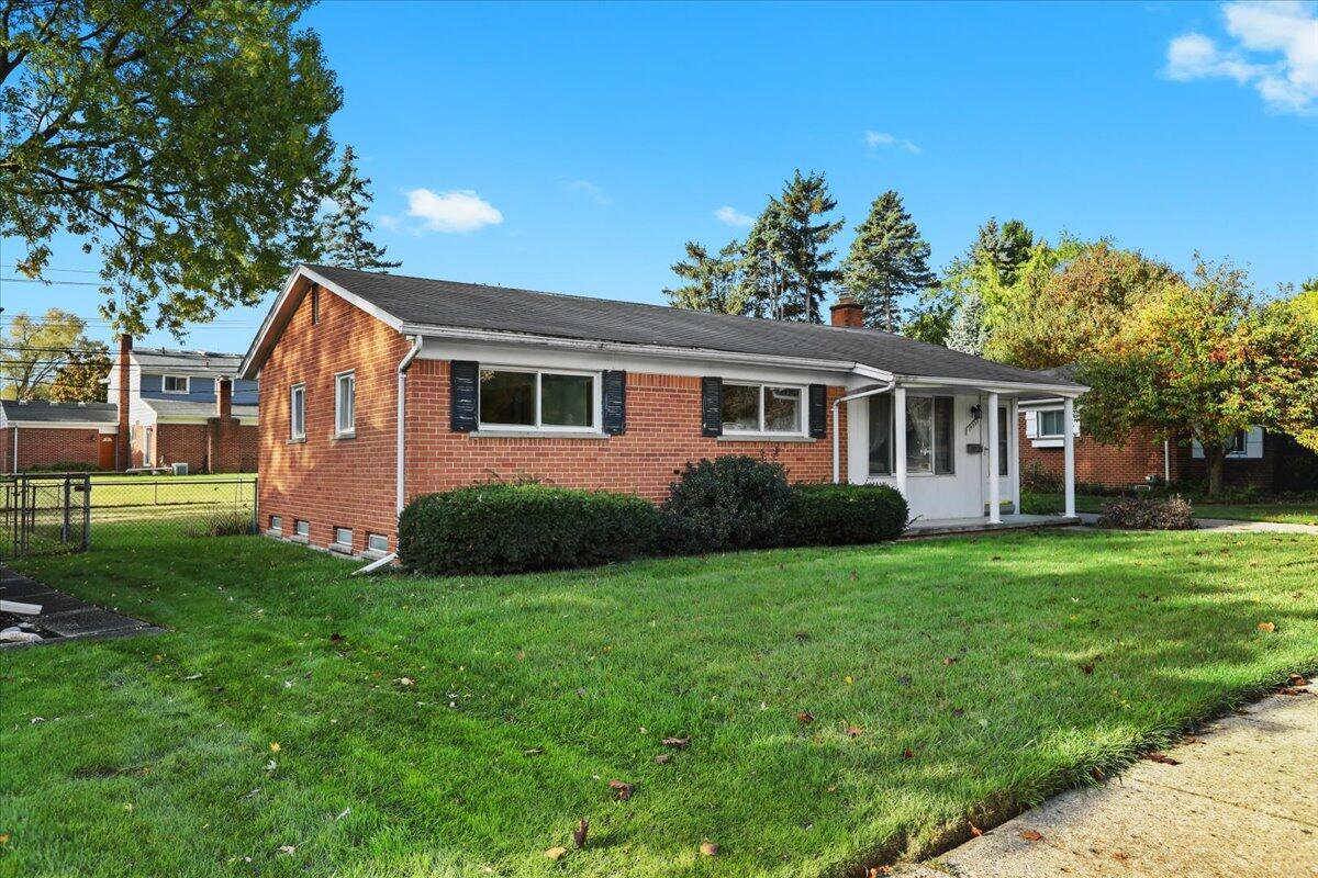 Homes for sale in Plymouth, MI | 14537 Huntington Dr, Plymouth, MI 48170 | MLS# 70500150