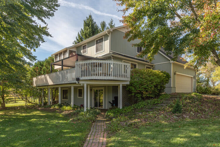 Homes for sale in Ann Arbor, MI | 2875 Trailwood Ln, Ann Arbor, MI 48105 | MLS# 70500167