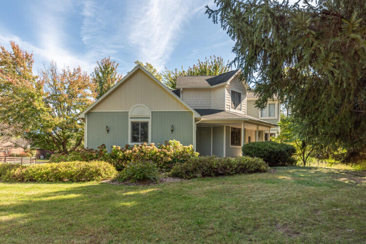 Homes for sale in Ann Arbor, MI | 2875 Trailwood Ln, Ann Arbor, MI 48105 | MLS# 70500167