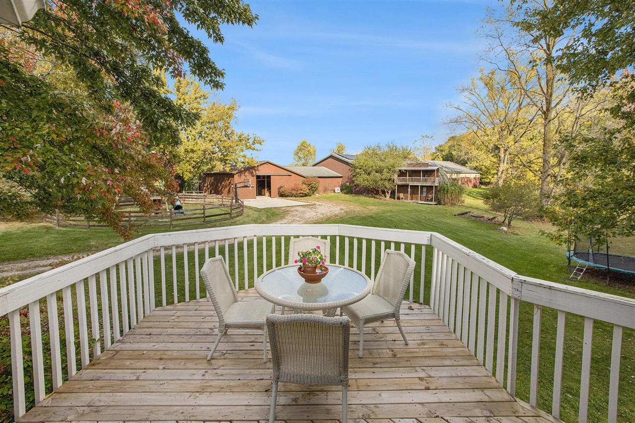 Homes for sale in Ann Arbor, MI | 2875 Trailwood Ln, Ann Arbor, MI 48105 | MLS# 70500167