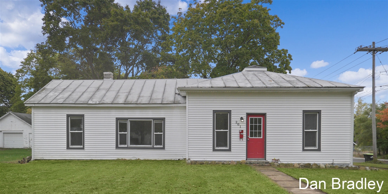Homes for sale in Greenville, MI | 201 E Coffren Ave, Greenville, MI 48838 | MLS# 70500188