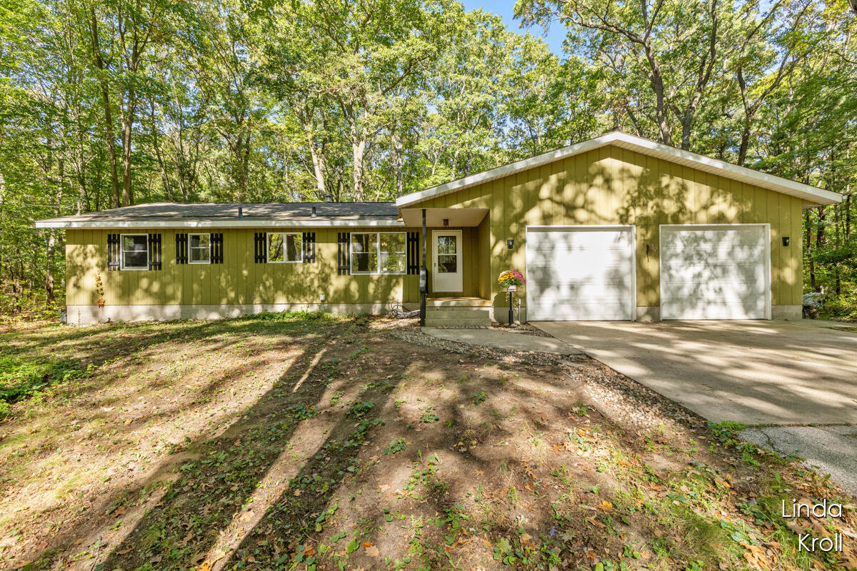 Homes for sale in Grand Haven, MI | 16171 Comstock St, Grand Haven, MI 49417 | MLS# 70500204