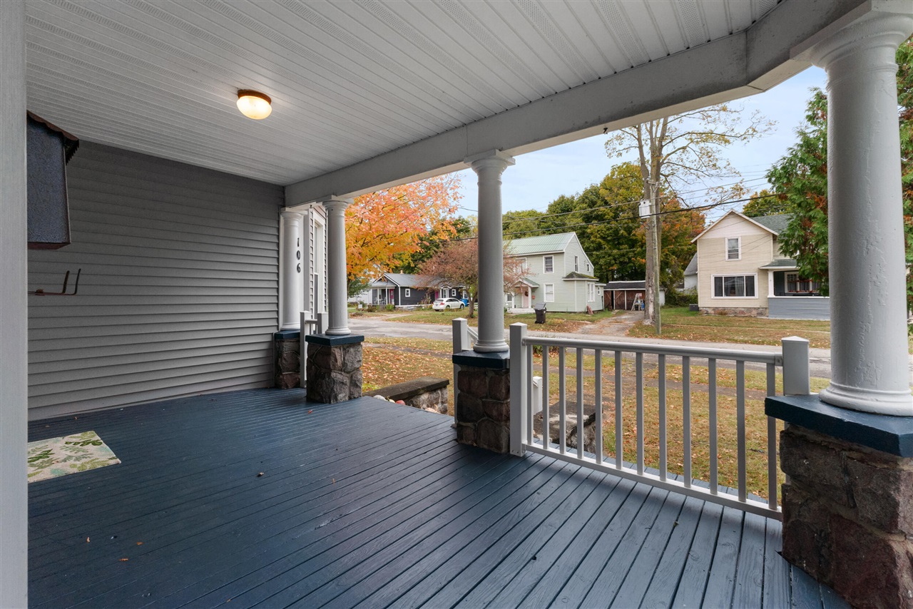 Homes for sale in Hillsdale, MI | 106 E Sharp St, Hillsdale, MI 49242 | MLS# 70500327