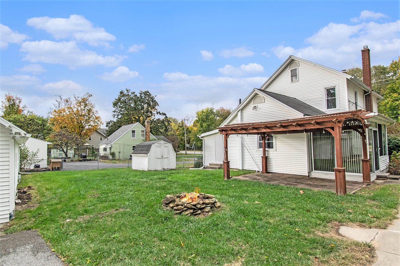 Homes for sale in Niles, MI | 2298 Yankee St, Niles, MI 49120 | MLS# 70500348