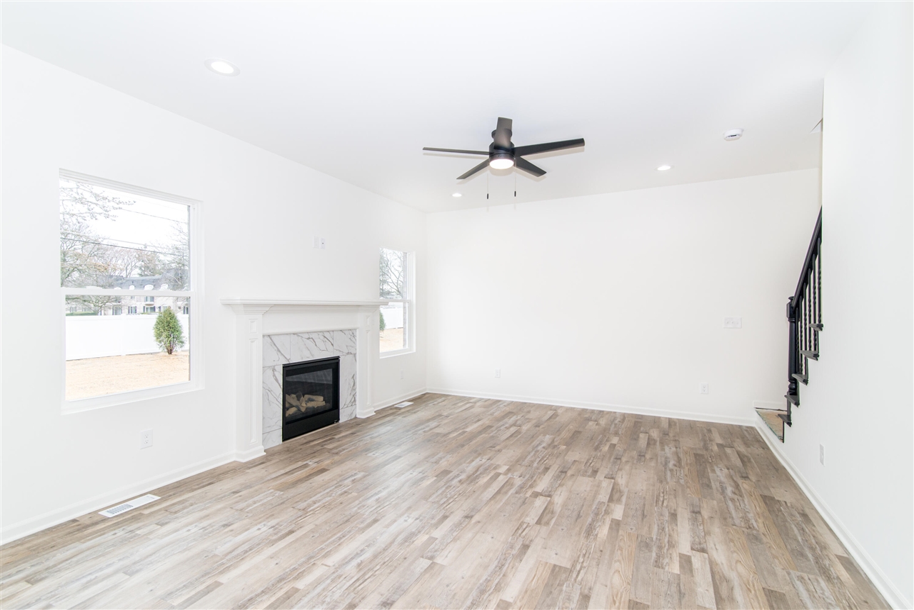 Homes for sale in Livonia, MI | 20215 Sunset Ave, Livonia, MI 48152 | MLS# 70500353