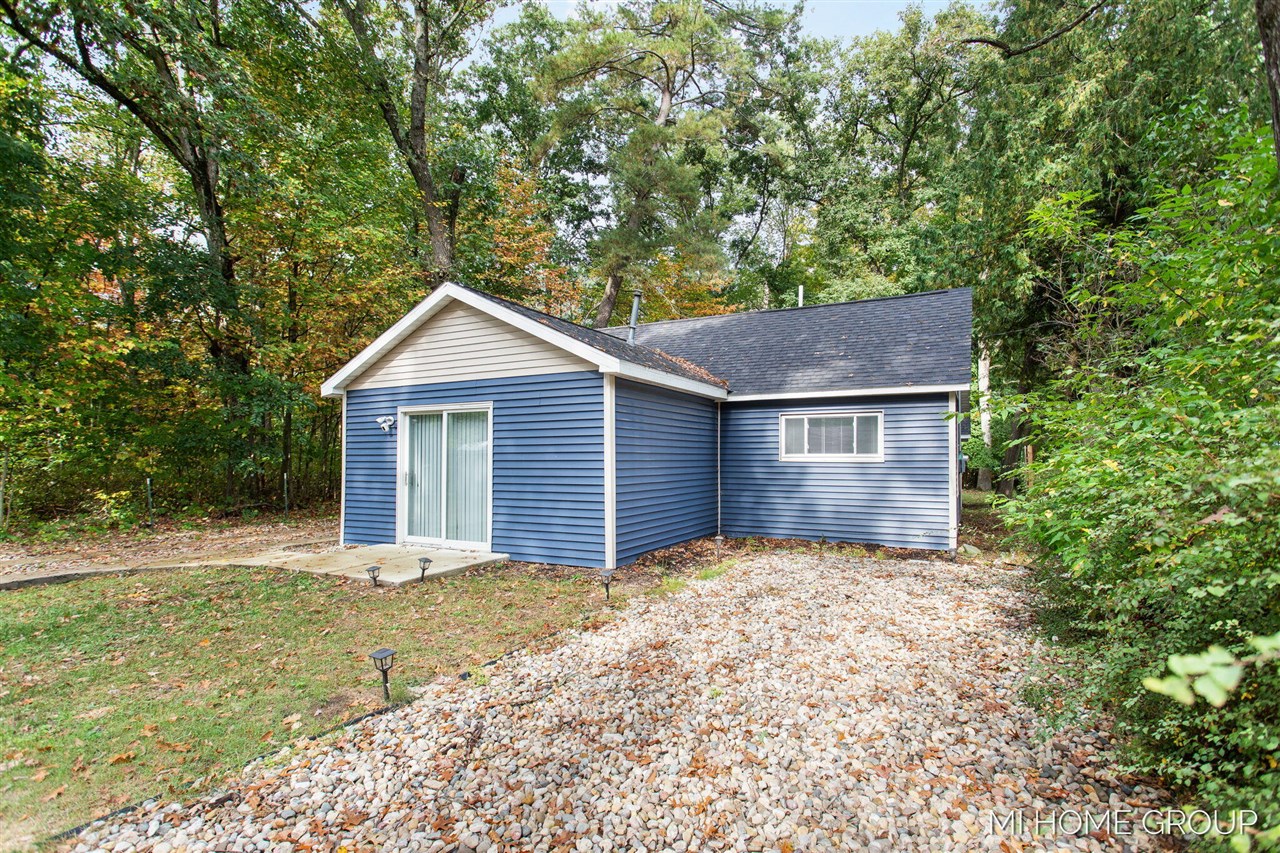 Homes for sale in Newaygo, MI | 5601 King St, Newaygo, MI 49337 | MLS# 70500426