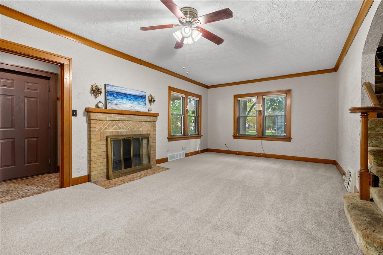 Homes for sale in Kalamazoo, MI | 1332 Royce Ave, Kalamazoo, MI 49001 | MLS# 70500492