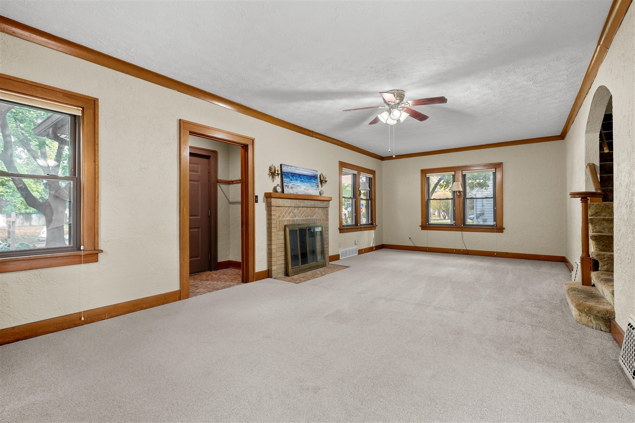 Homes for sale in Kalamazoo, MI | 1332 Royce Ave, Kalamazoo, MI 49001 | MLS# 70500492