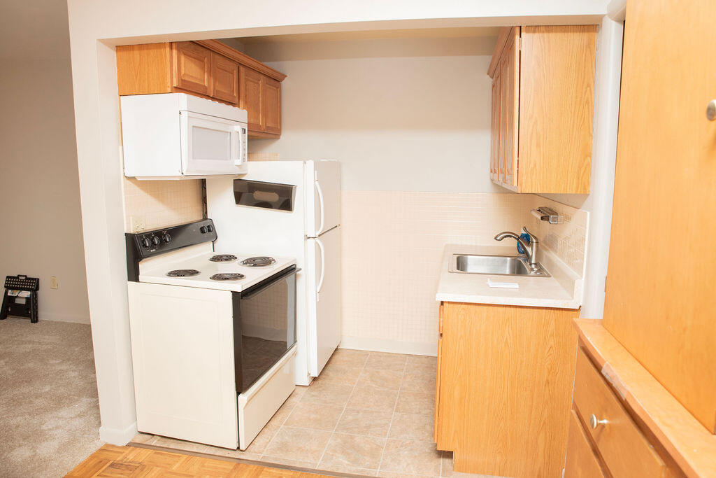 Homes for sale in Royal Oak, MI | 2121 Clawson Ave #205, Royal Oak, MI 48073 | MLS# 70500523