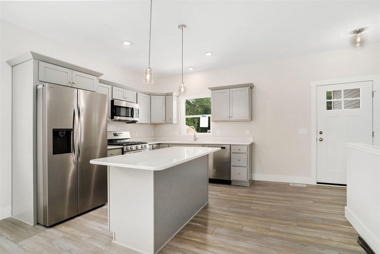 Homes for sale in Muskegon, MI | 6262 S Bear Den Trl, Muskegon, MI 49444 | MLS# 70500547