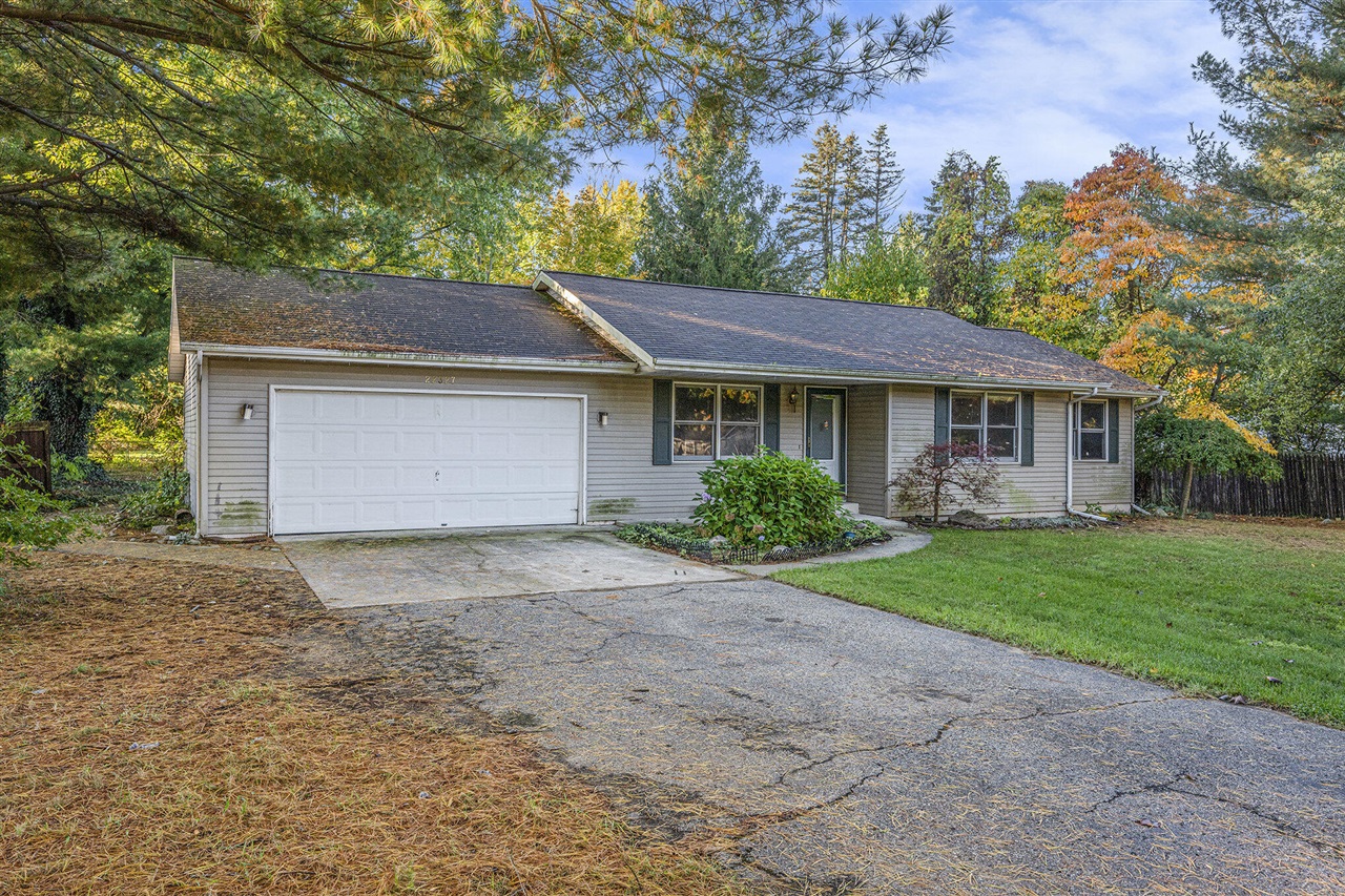 Homes for sale in Mattawan, MI | 22327 Woodhenge Dr, Mattawan, MI 49071 | MLS# 70500697