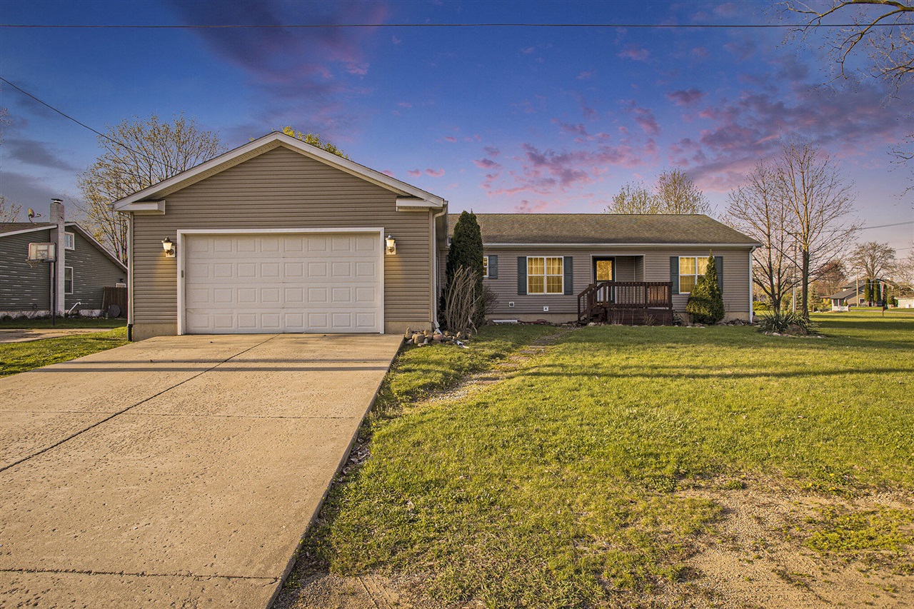 Homes for sale in Marshall, MI | 17026 H Dr, Marshall, MI 49068 | MLS# 70500705