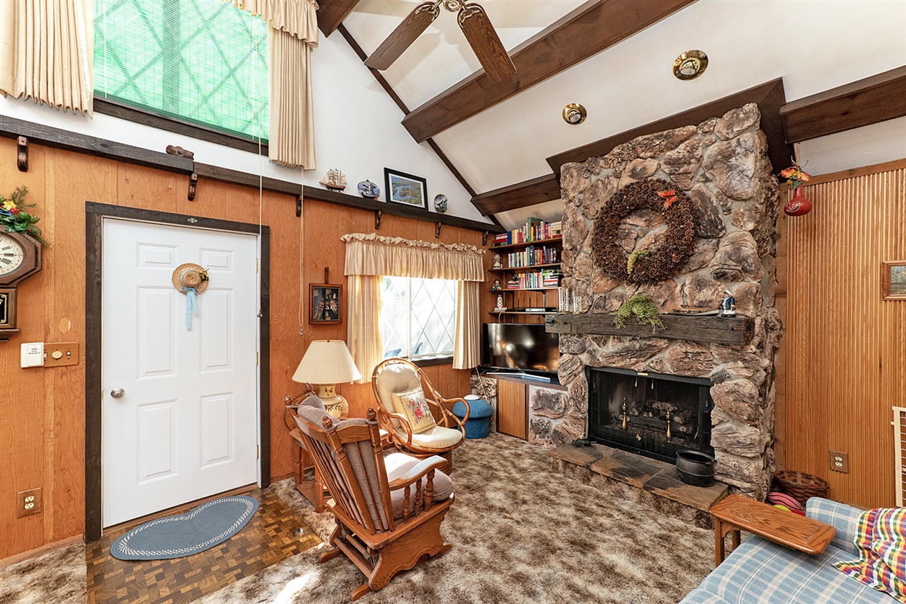 Homes for sale in Mecosta, MI | 8630 W School Section Lake Dr, Mecosta, MI 49332 | MLS# 70500715