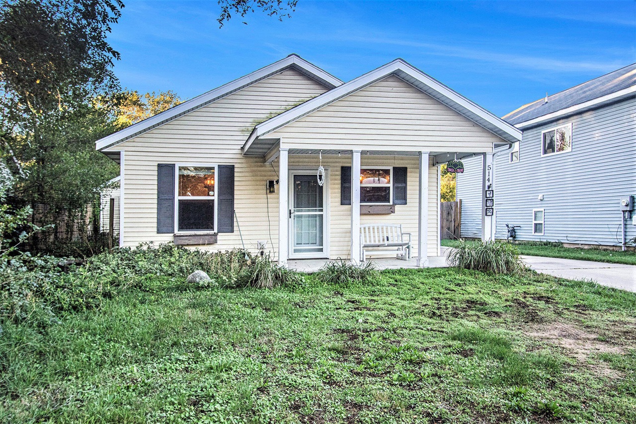 Homes for sale in Holland, MI | 514 W 19th St, Holland, MI 49423 | MLS# 70500761