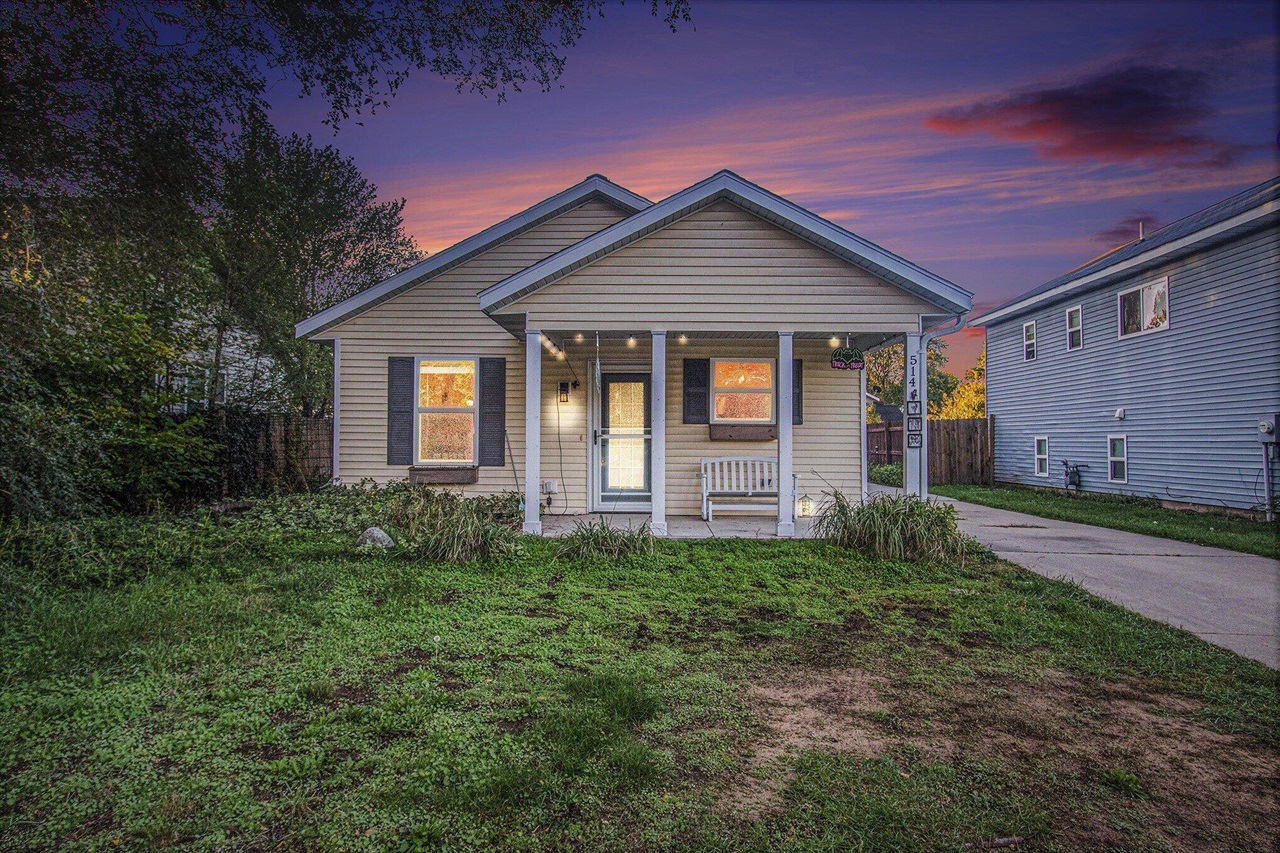 Homes for sale in Holland, MI | 514 W 19Th St, Holland, MI 49423 | MLS# 70500761