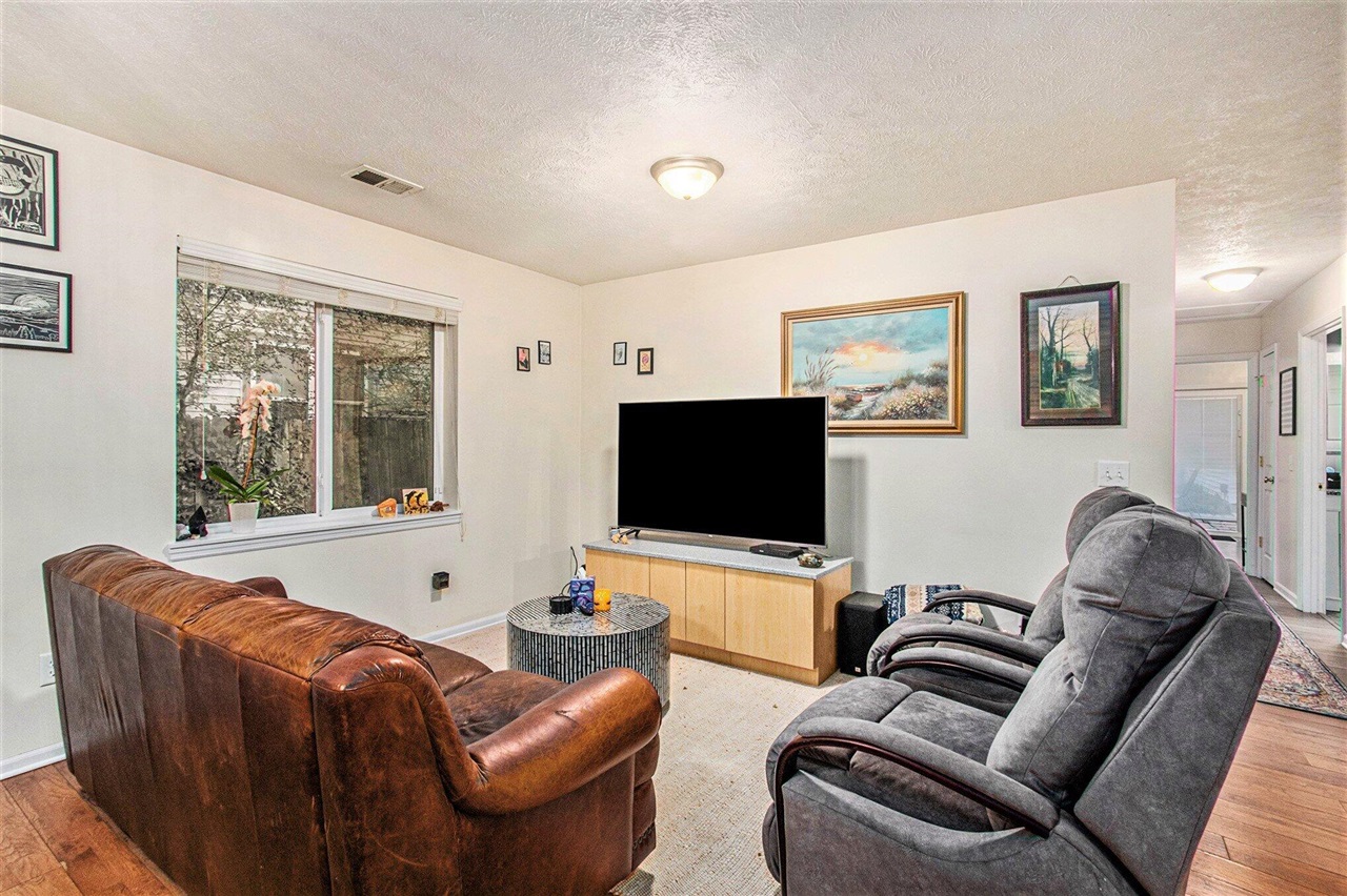 Homes for sale in Holland, MI | 514 W 19Th St, Holland, MI 49423 | MLS# 70500761