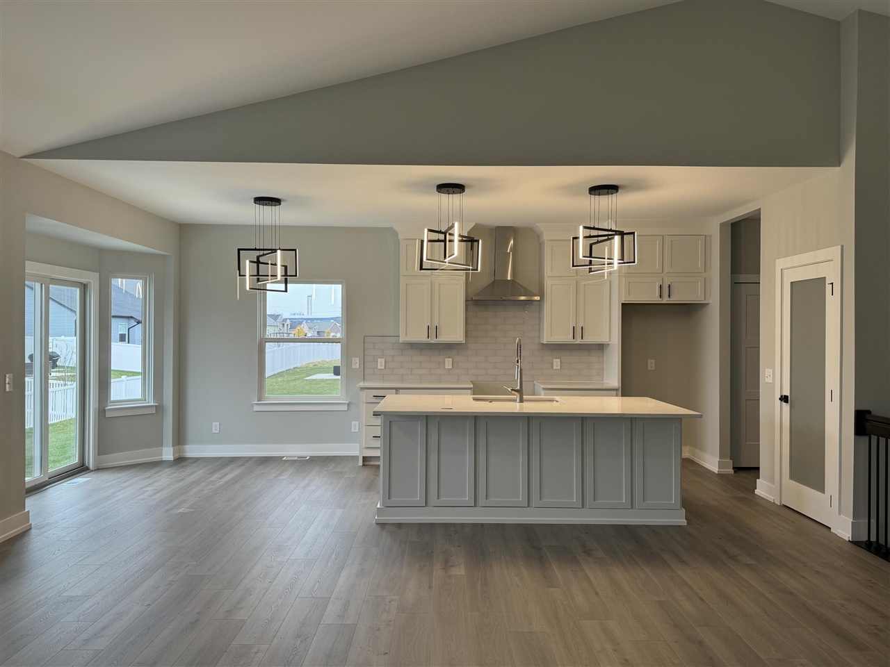 Homes for sale in Livonia, MI | 37656 Schoolcraft Rd, Livonia, MI 48150 | MLS# 70500885