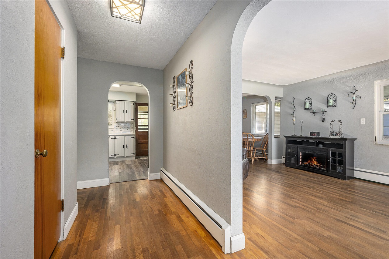 Homes for sale in Battle Creek, MI | 132 Oriole Dr, Battle Creek, MI 49037 | MLS# 70500887