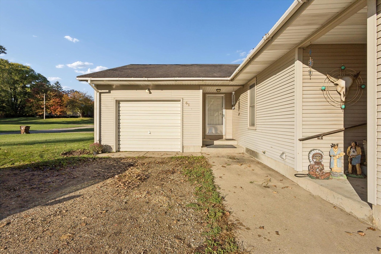 Homes for sale in Sparta, MI | 41 Chary Ln, Sparta, MI 49345 | MLS# 70501013