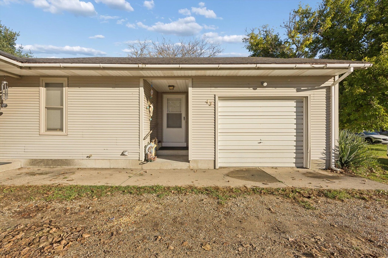 Homes for sale in Sparta, MI | 41 Chary Ln, Sparta, MI 49345 | MLS# 70501013