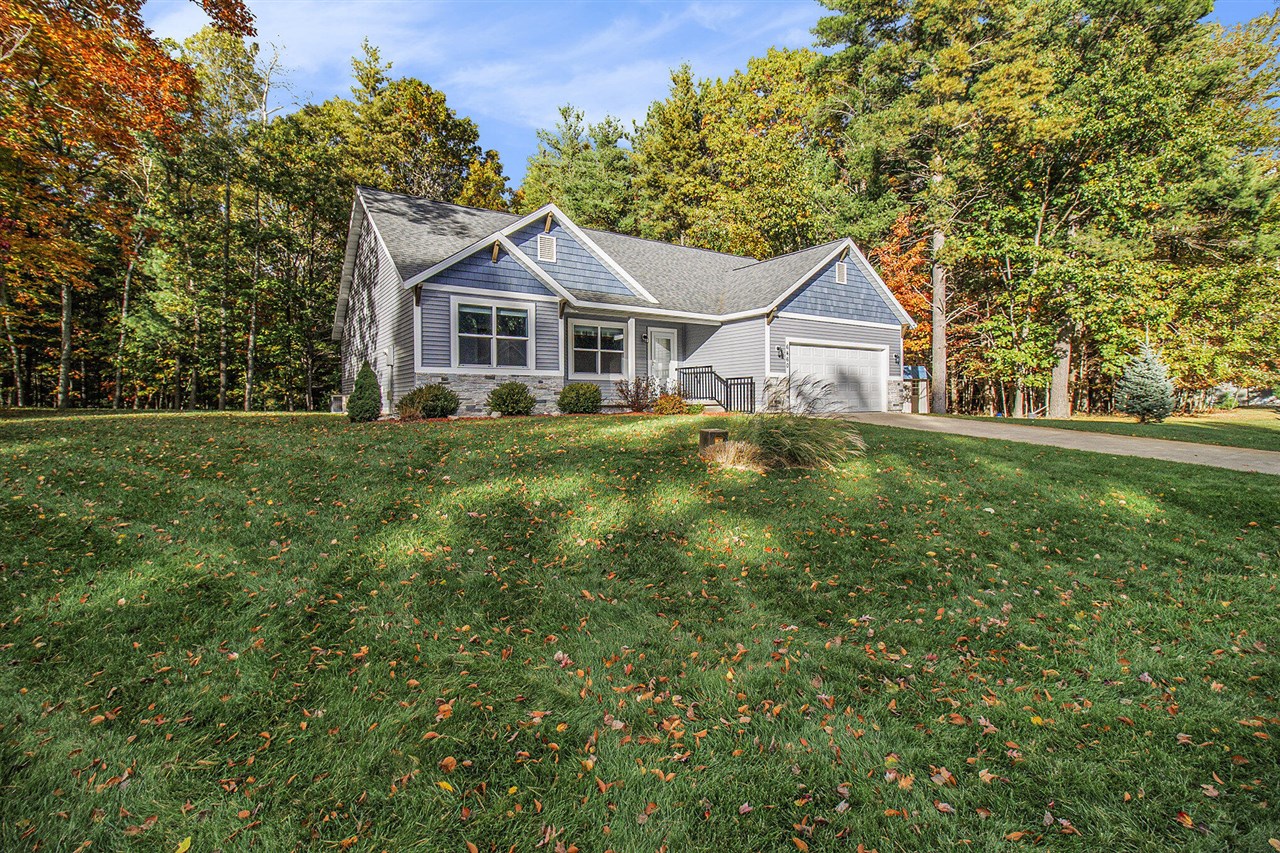 Homes for sale in Ludington, MI | 6460 W Juliana Dr, Ludington, MI 49431 | MLS# 70501032