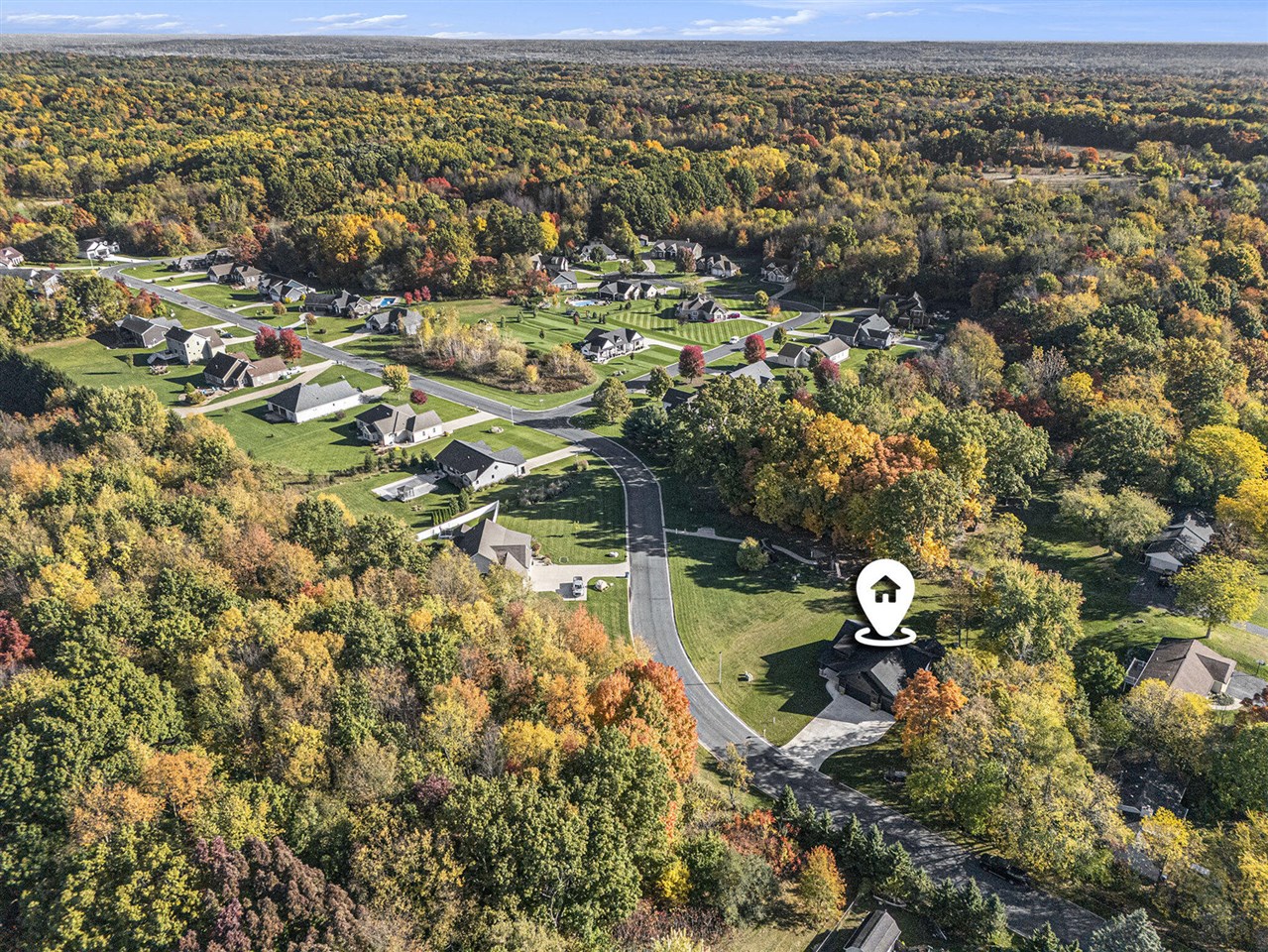 Homes for sale in Kalamazoo, MI | 8060 Hunters Xing, Kalamazoo, MI 49009 | MLS# 70501065