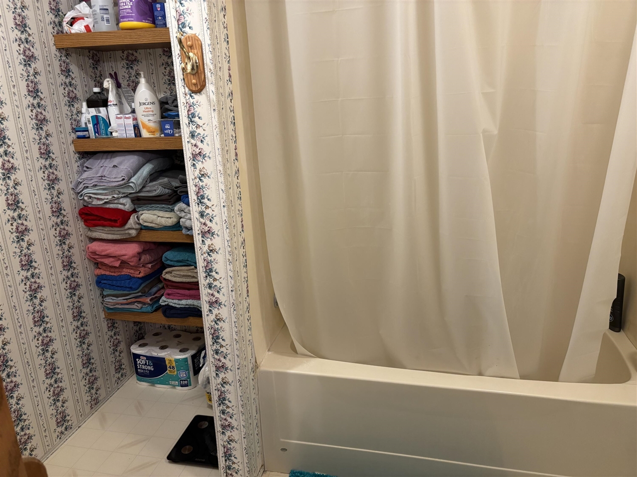 Homes for sale in Sturgis, MI | 501 W Ohio Ct, Sturgis, MI 49091 | MLS# 70501079