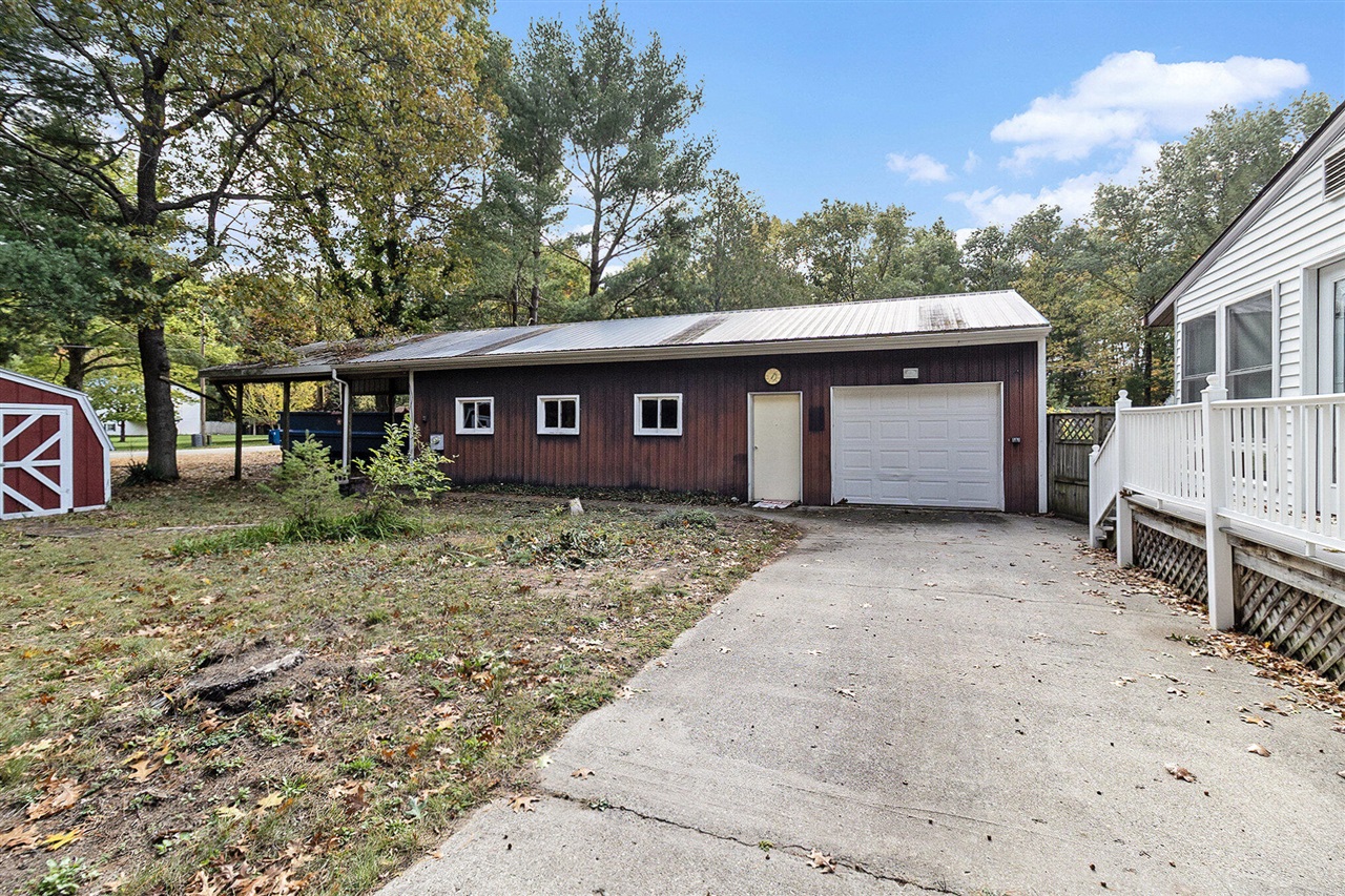 Homes for sale in Pentwater, MI | 559 E Sands St, Pentwater, MI 49449 | MLS# 70501119