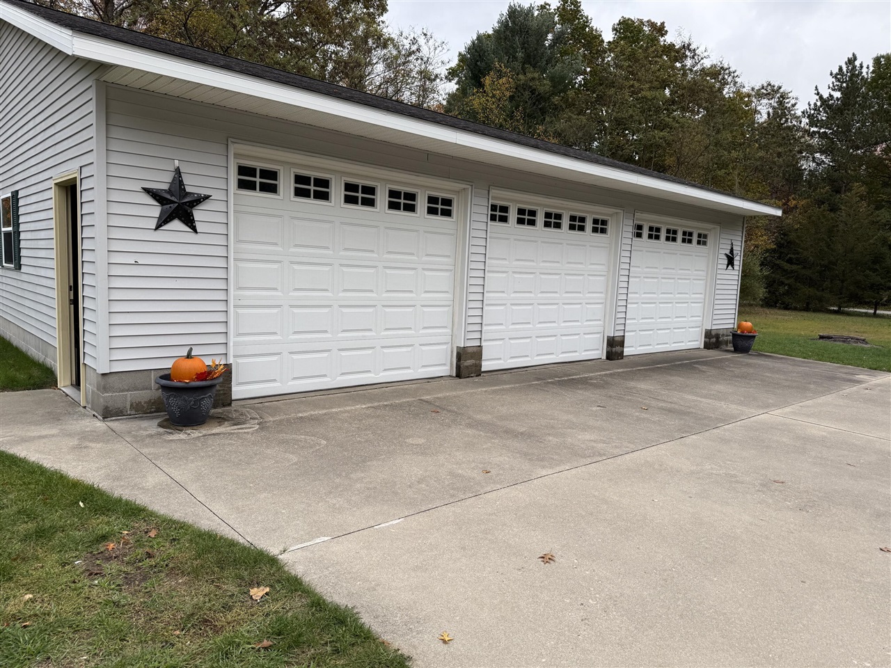 Homes for sale in Fruitport, MI | 7372 Mergener Rd, Fruitport, MI 49415 | MLS# 70501125