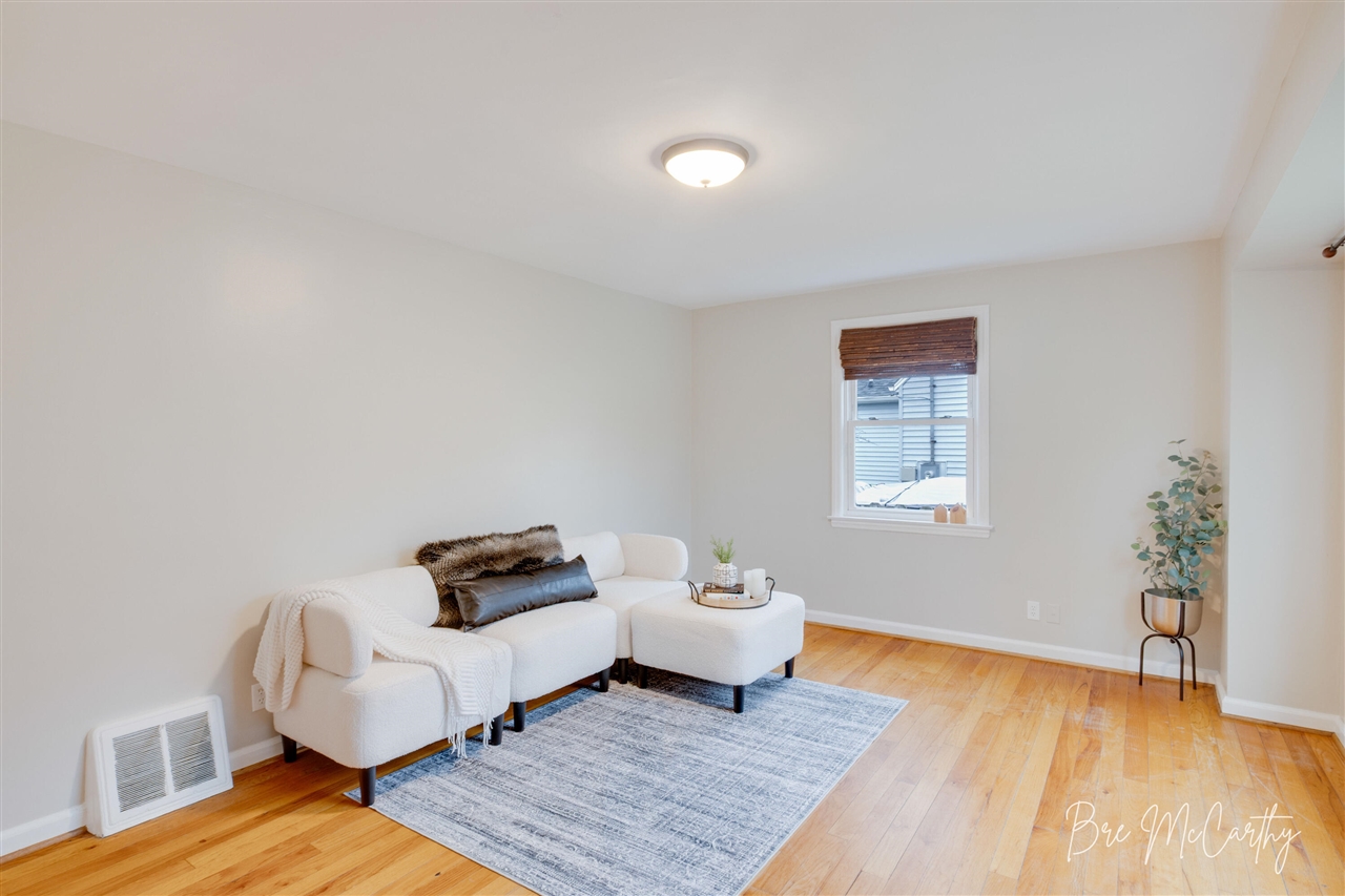 Homes for sale in Norton Shores, MI | 2625 Liberty Rd, Norton Shores, MI 49441 | MLS# 70501246