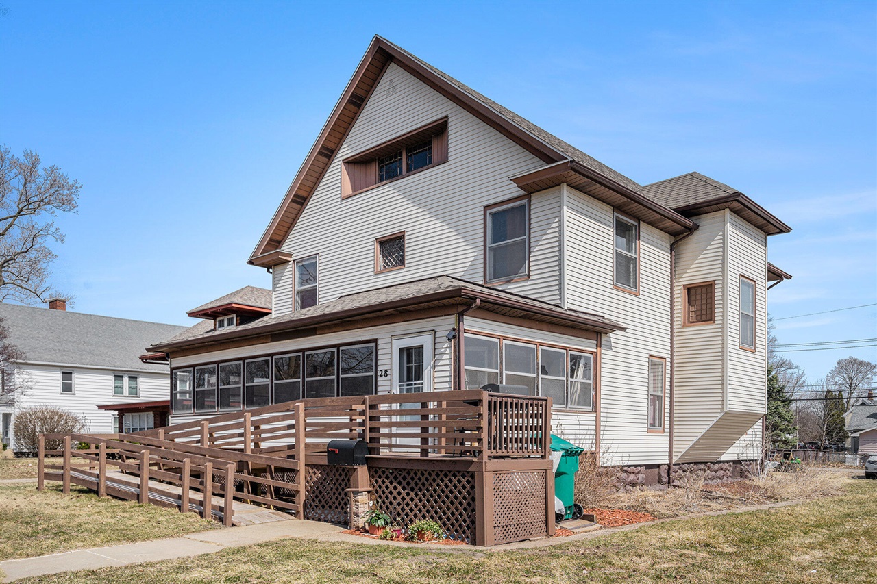 Homes for sale in Battle Creek, MI | 28 Orchard Pl, Battle Creek, MI 49017 | MLS# 70501252