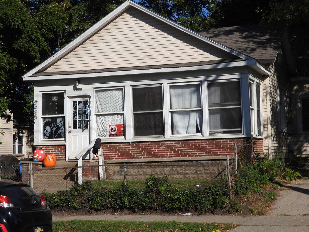 Homes for sale in Grand Rapids, MI | 823 W Fulton St, Grand Rapids, MI 49504 | MLS# 70501254