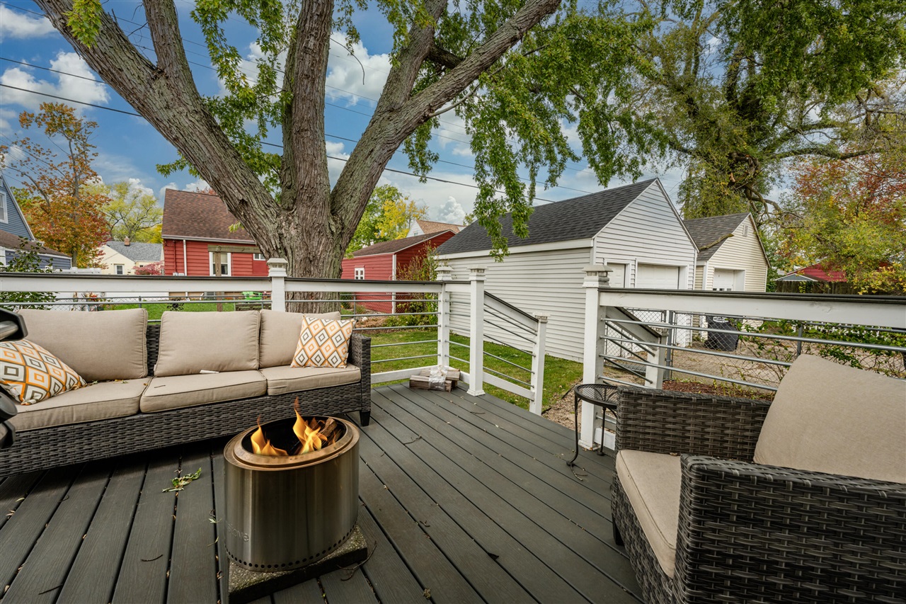 Homes for sale in Saint Joseph, MI | 2624 Thayer Dr, Saint Joseph, MI 49085 | MLS# 70501304