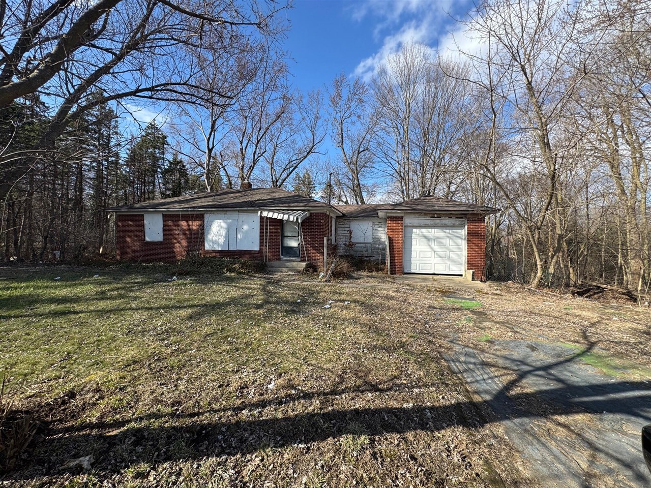 Homes for sale in Kentwood, MI | 1689 60th St, Kentwood, MI 49508 | MLS# 70501343