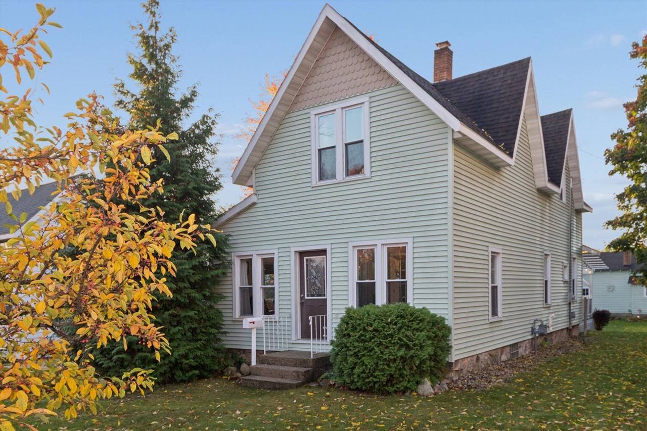 Homes for sale in Reed City, MI | 223 W Todd Ave, Reed City, MI 49677 | MLS# 70501366