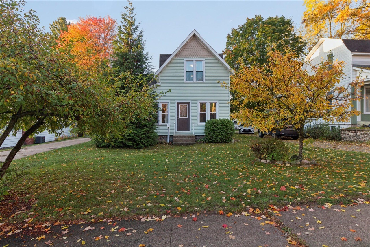 Homes for sale in Reed City, MI | 223 W Todd Ave, Reed City, MI 49677 | MLS# 70501366