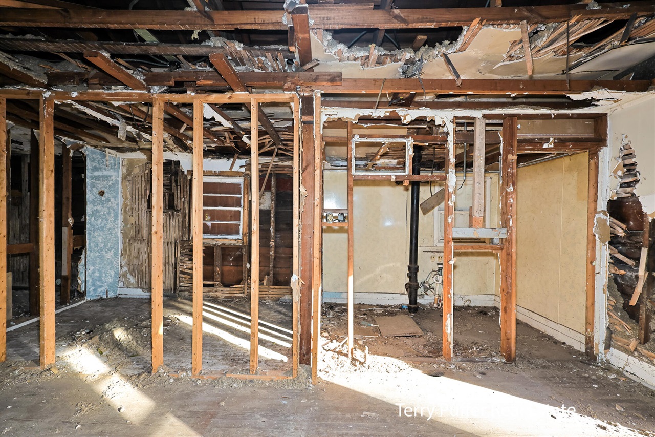 Homes for sale in Muskegon, MI | 1650 Beidler St, Muskegon, MI 49441 | MLS# 70501393