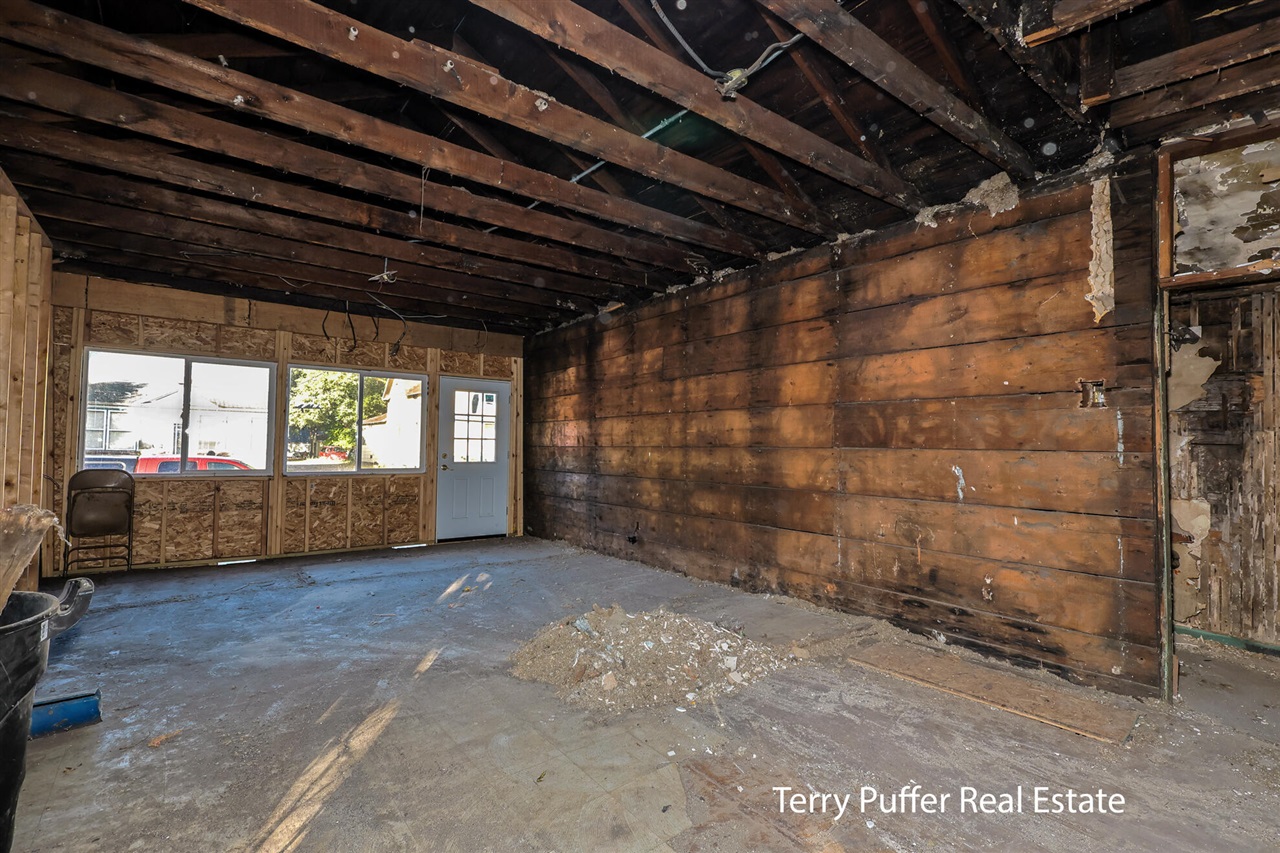 Homes for sale in Muskegon, MI | 1650 Beidler St, Muskegon, MI 49441 | MLS# 70501393