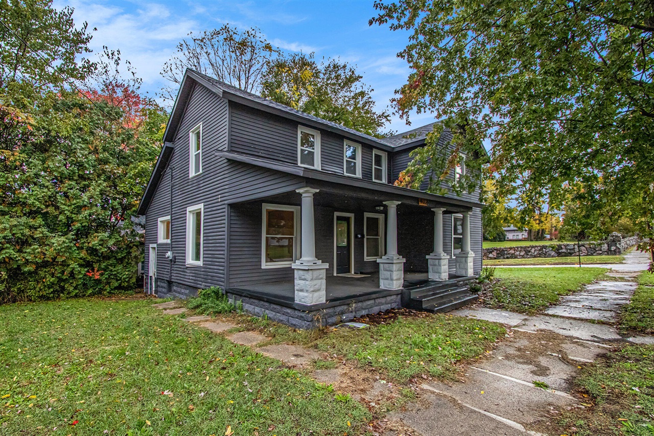 Homes for sale in Dowagiac, MI | 402 Michigan Ave, Dowagiac, MI 49047 | MLS# 70501418