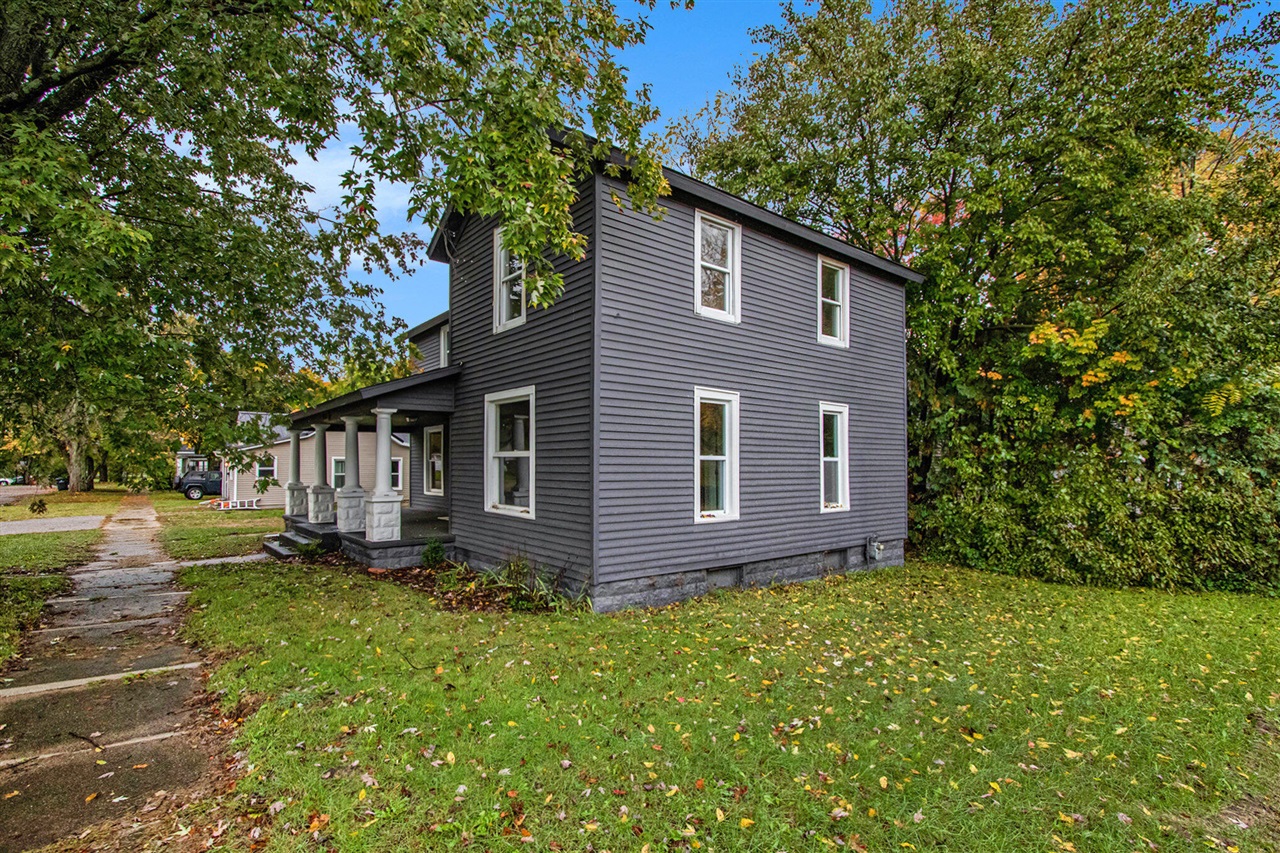 Homes for sale in Dowagiac, MI | 402 Michigan Ave, Dowagiac, MI 49047 | MLS# 70501418